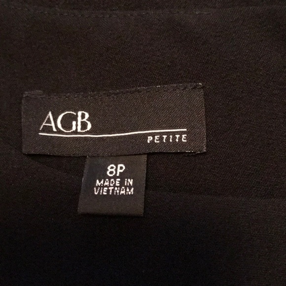 Sleeveless Black Sheath Dress - Picture 3 of 4